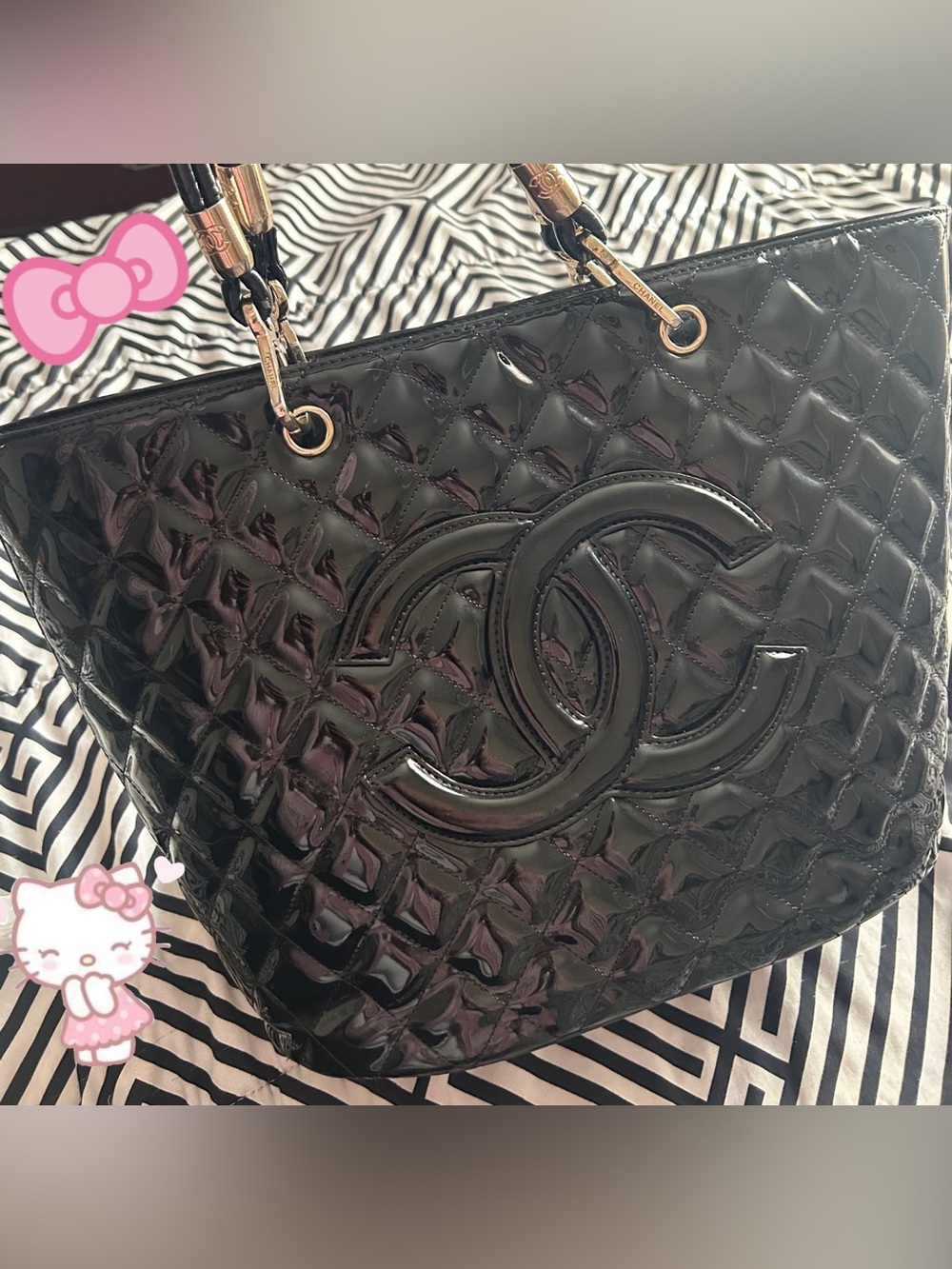 CHANEL  Tote with Gold-Tone Hardware